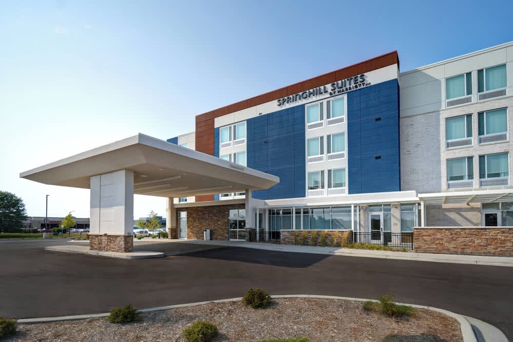 SpringHill Suites by Marriott Holland 1
