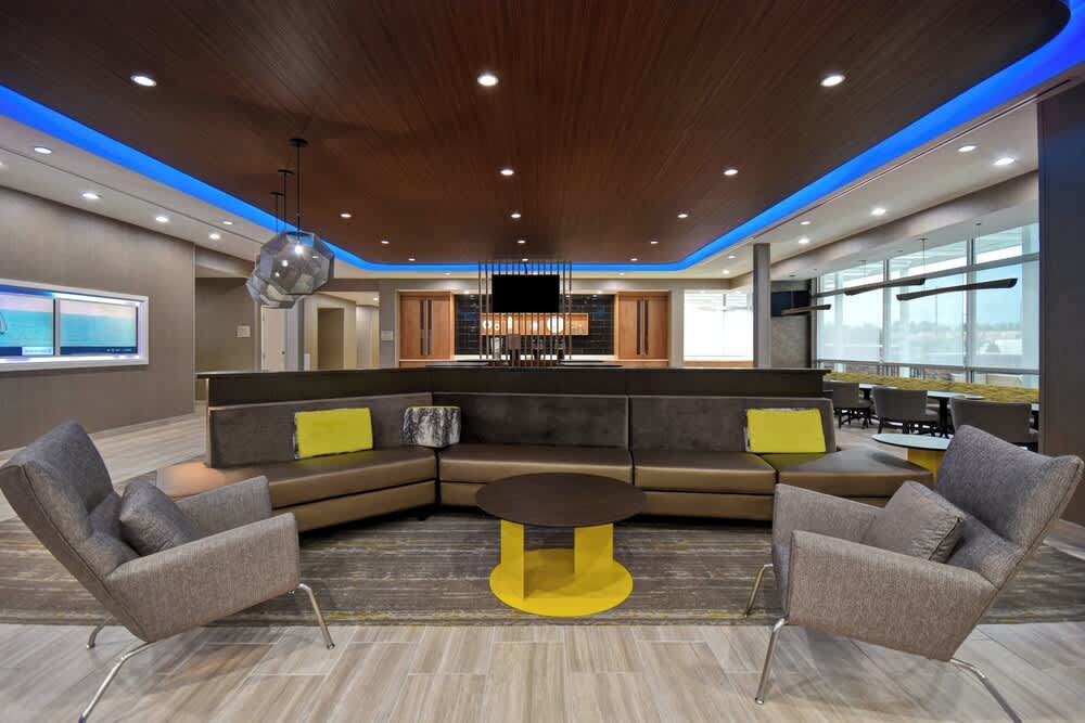 SpringHill Suites by Marriott Holland 2