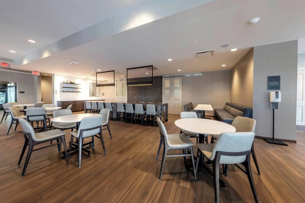 Residence Inn by Marriott Richmond at the Notch 2