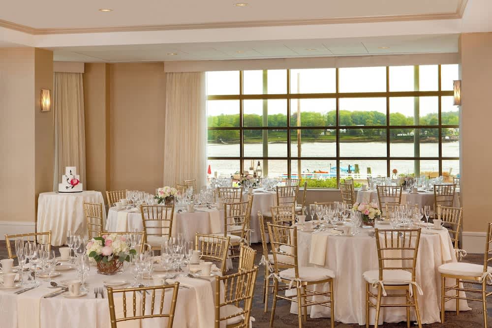 Sheraton Portsmouth Harborside Hotel 3