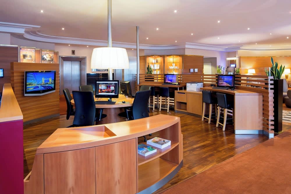 Sheraton Duesseldorf Airport Hotel 4