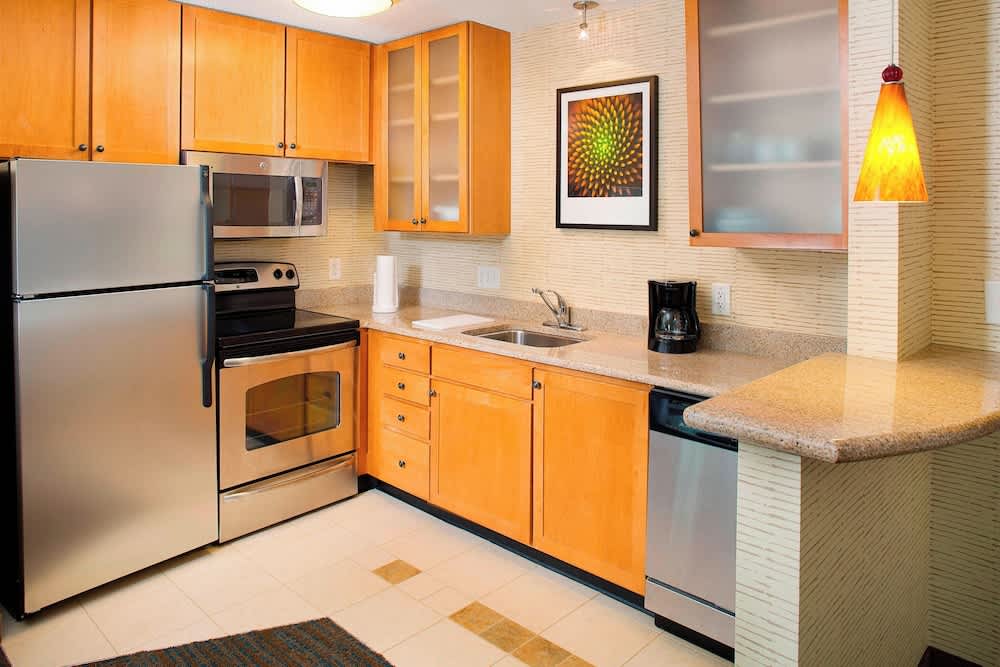 Residence Inn by Marriott Roanoke Airport 1