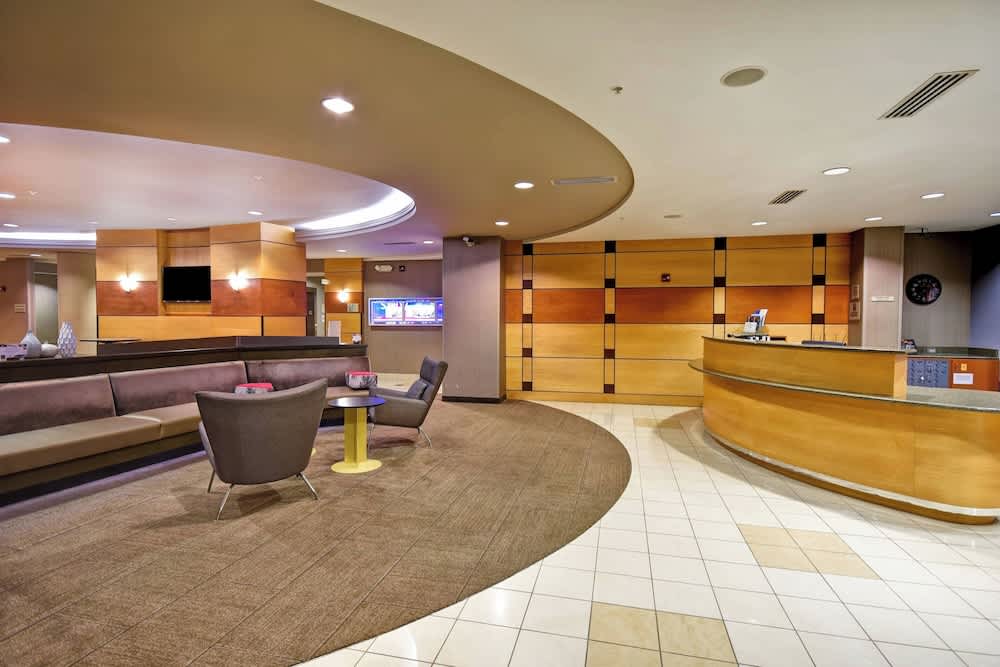 SpringHill Suites Louisville Airport 4