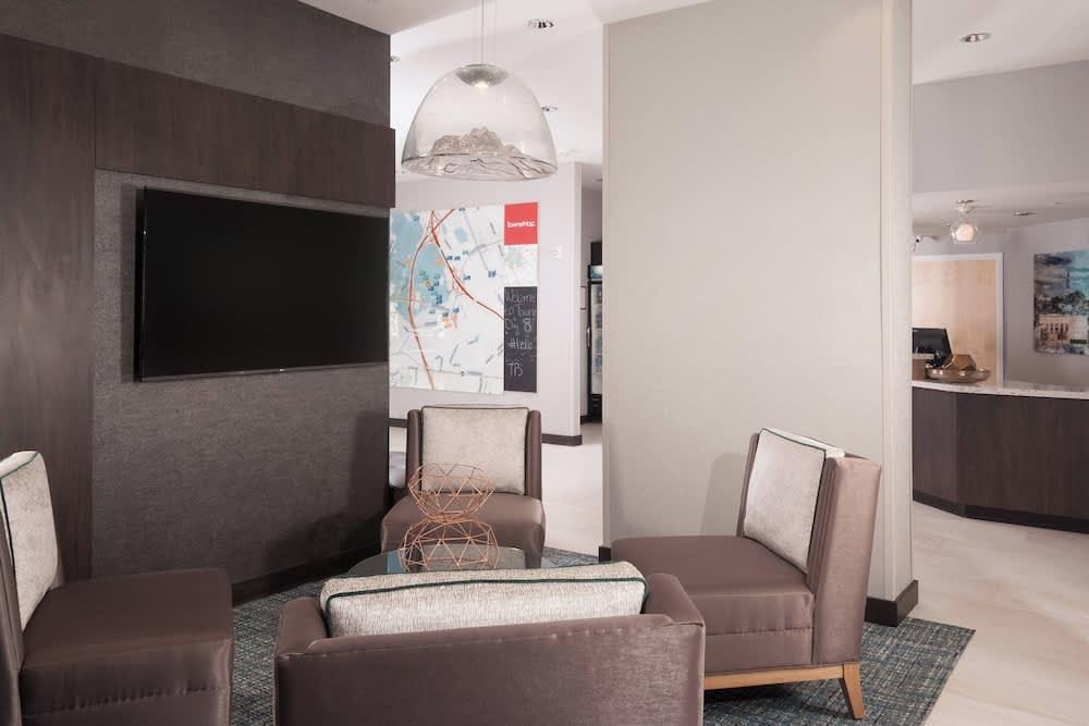 TownePlace Suites by Marriott Charleston Airport/Convention Center 2