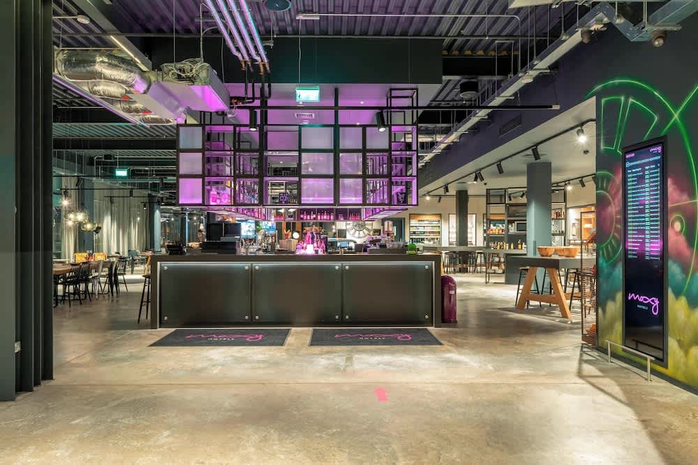 Moxy London Heathrow Airport 3
