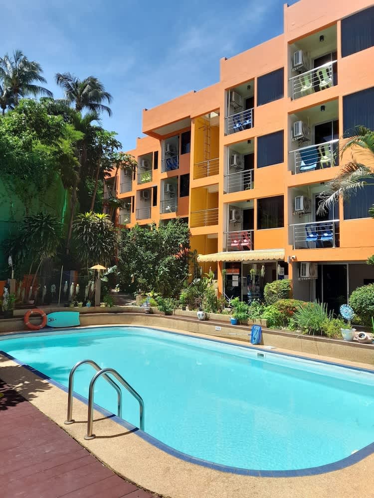 PorterHouse Beach Hotel 1