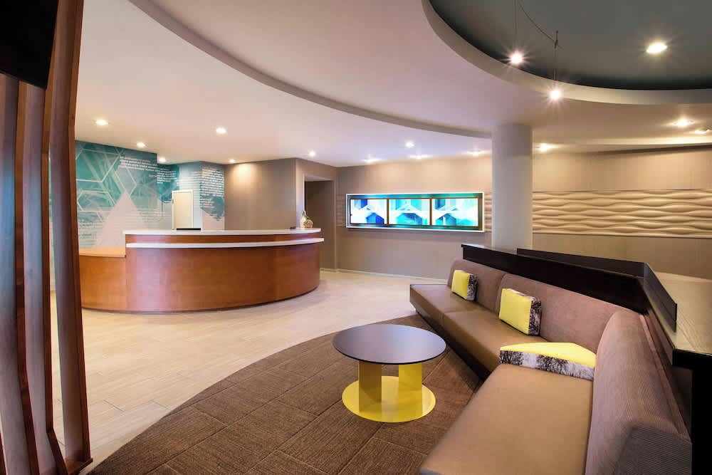 SpringHill Suites Hartford Airport/Windsor Locks 2