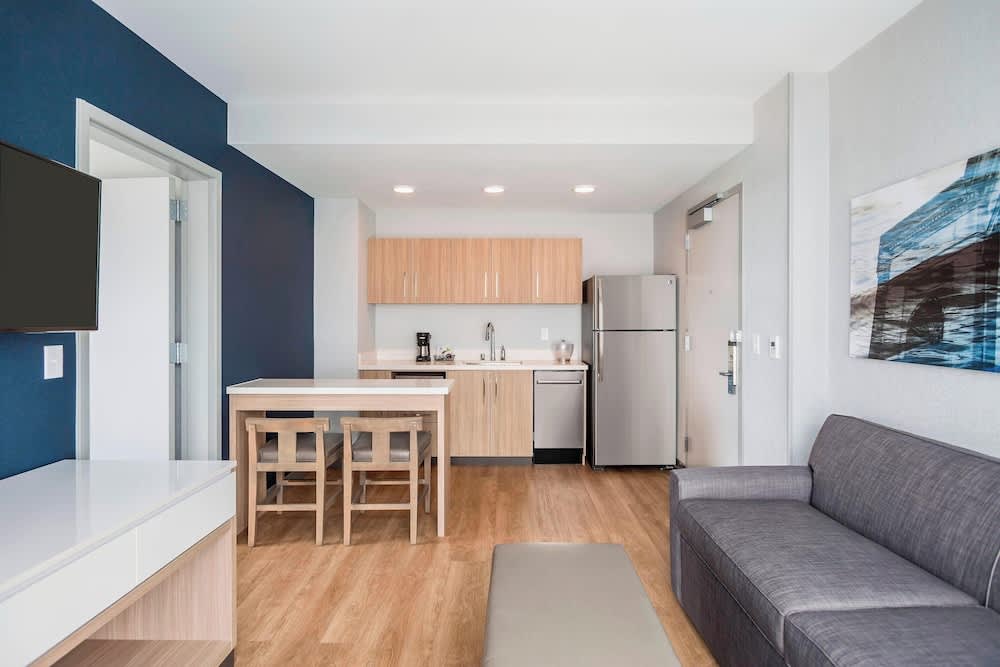 SpringHill Suites Madison 5