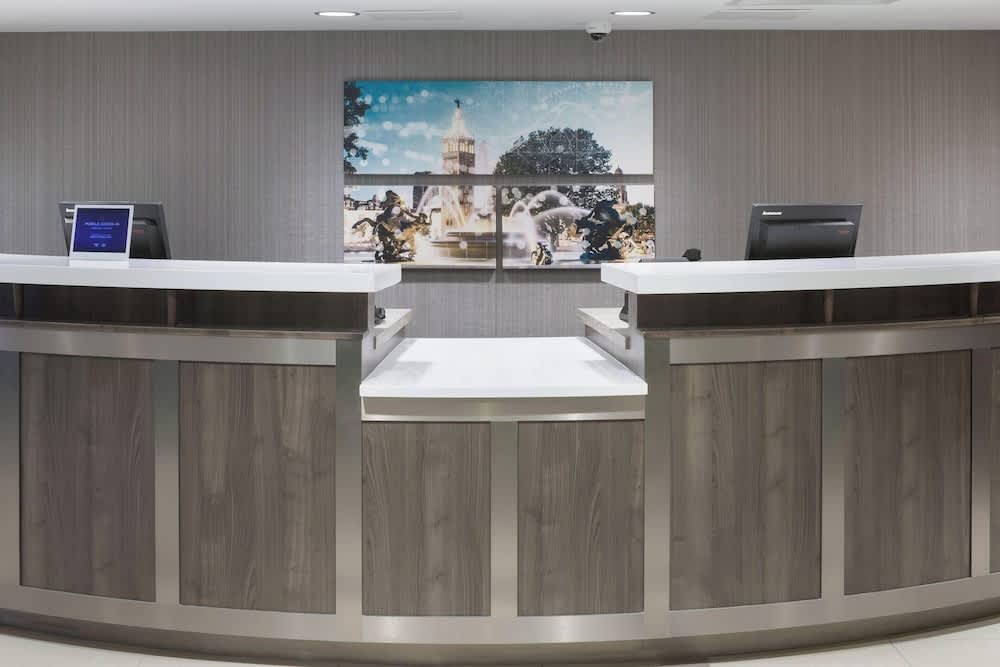 Residence Inn Kansas City Country Club Plaza 1