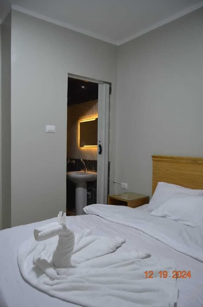 Sky Hotel Pyramids View INN 5