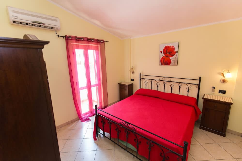 Villa Paglianiti - Your FAMILY Residence! 4