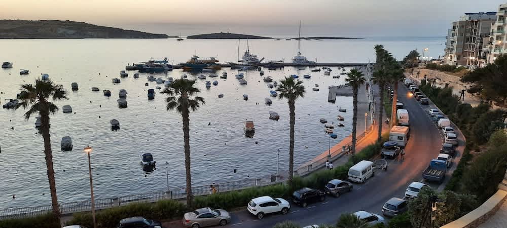 Side Sea View Street E, Steps Away to Bugibba Jetty, For the Blue Lagoon Boats and Other Islands 1