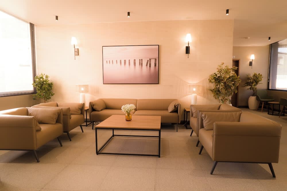 NEW AMAAN HOTEL 1