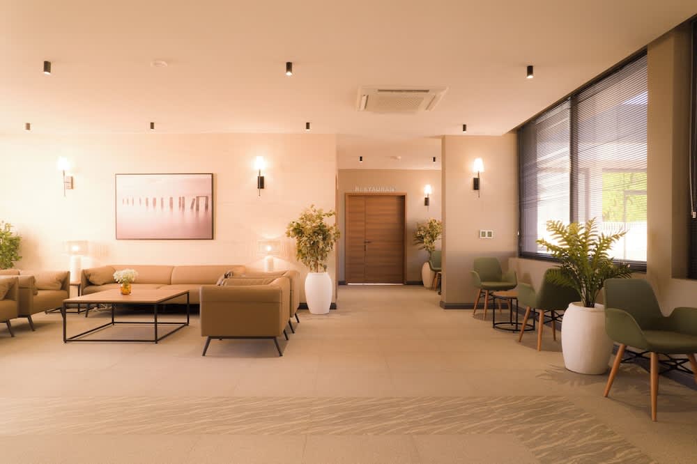 NEW AMAAN HOTEL 2