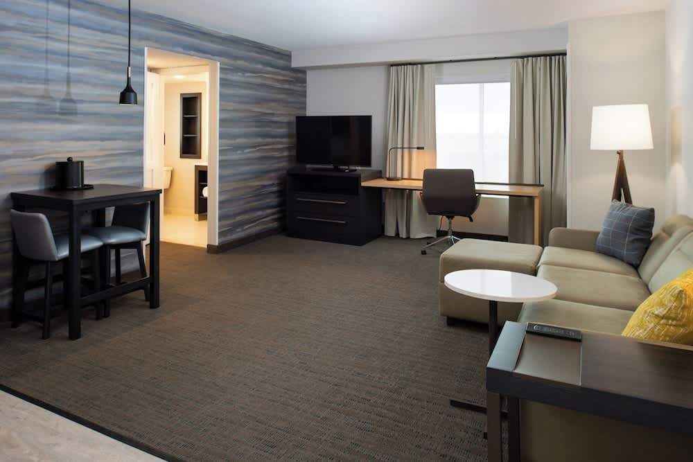Residence Inn Visalia 1