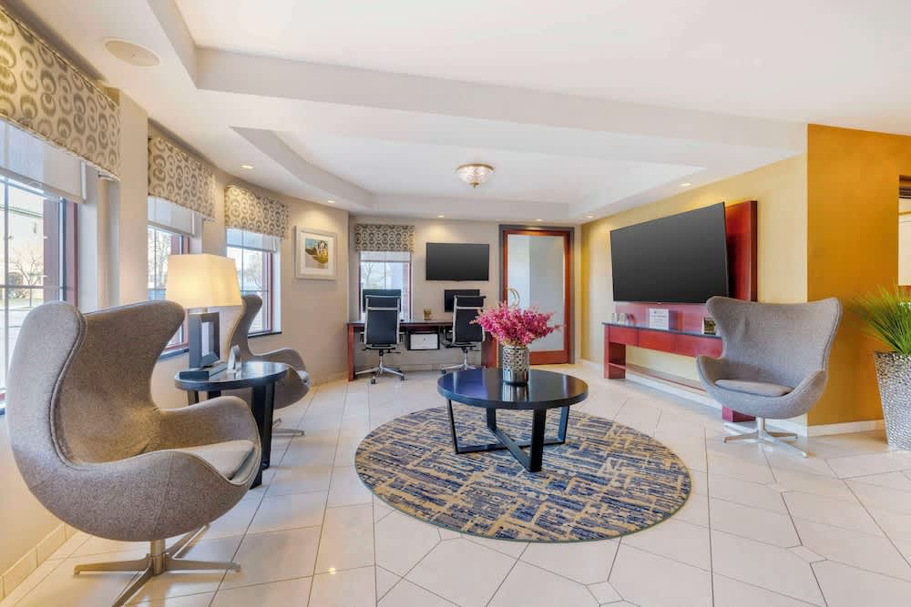 Best Western On The Avenue 2