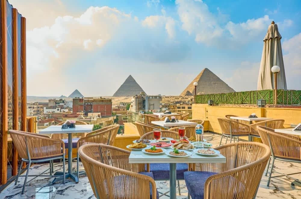 Cleo Patra Pyramids Tower Inn 1