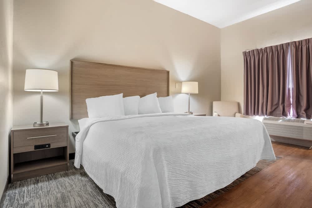 Red Roof Inn PLUS & Suites Vicksburg 1