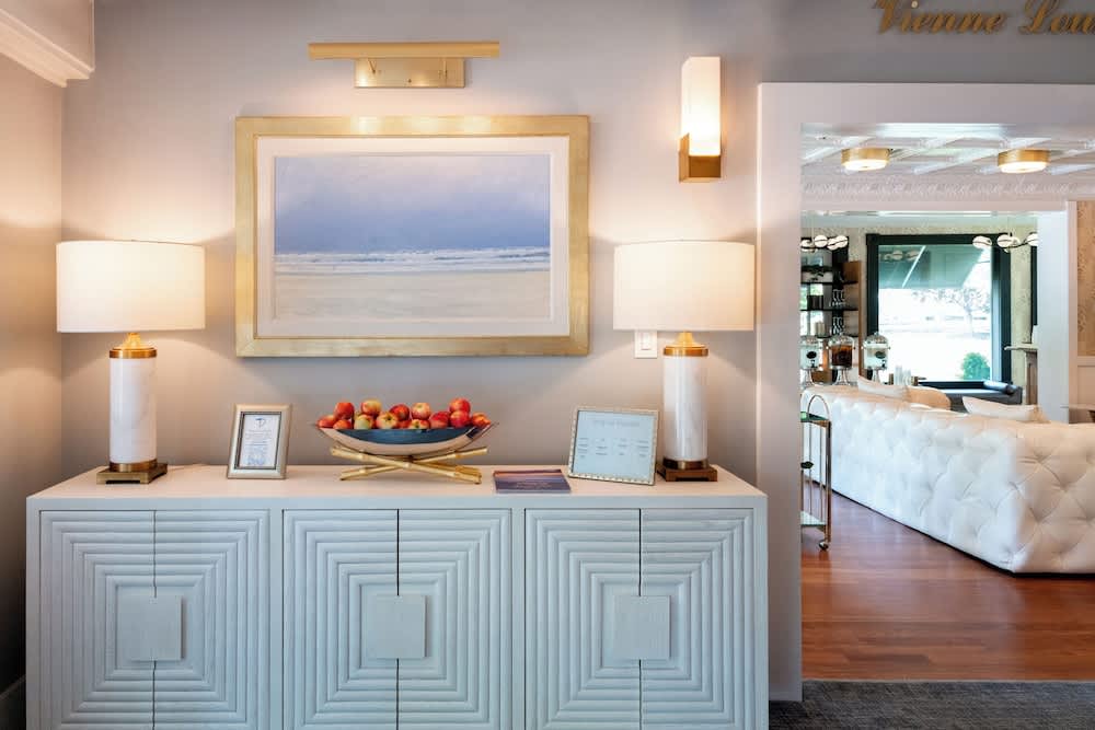 Chateau Inn and Suites 2