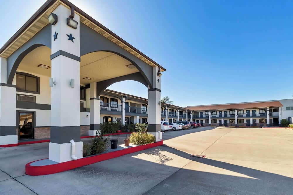 Americas Best Value Inn Houston Heights at I-45 1