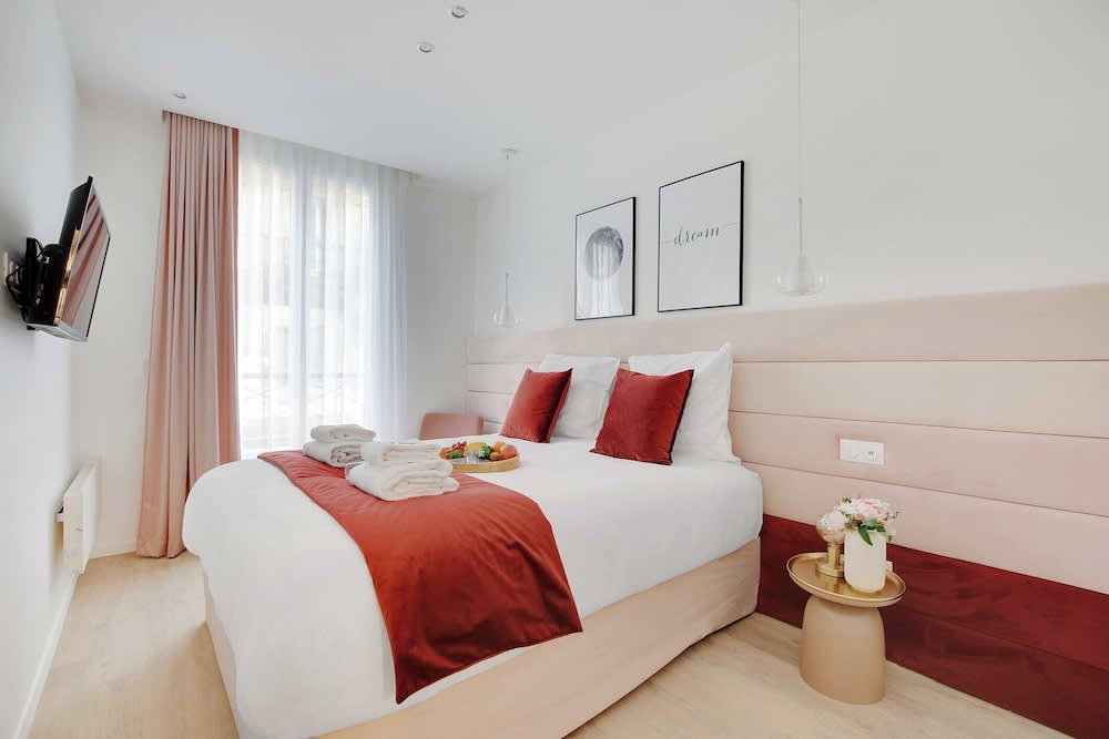 Charming apartment - 2BR-6P -In the heart of Paris 2