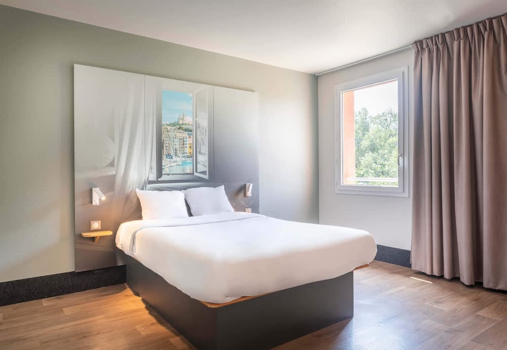 B&B HOTEL Marseille Aéroport Saint-Victoret 5