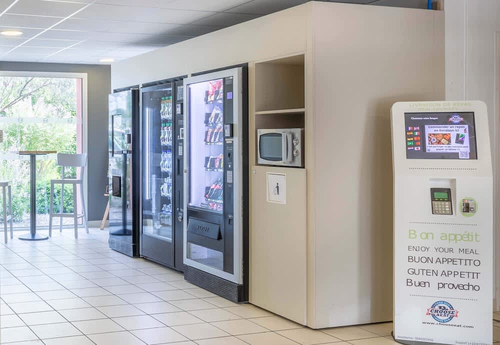 B&B HOTEL Marseille Aéroport Saint-Victoret 2