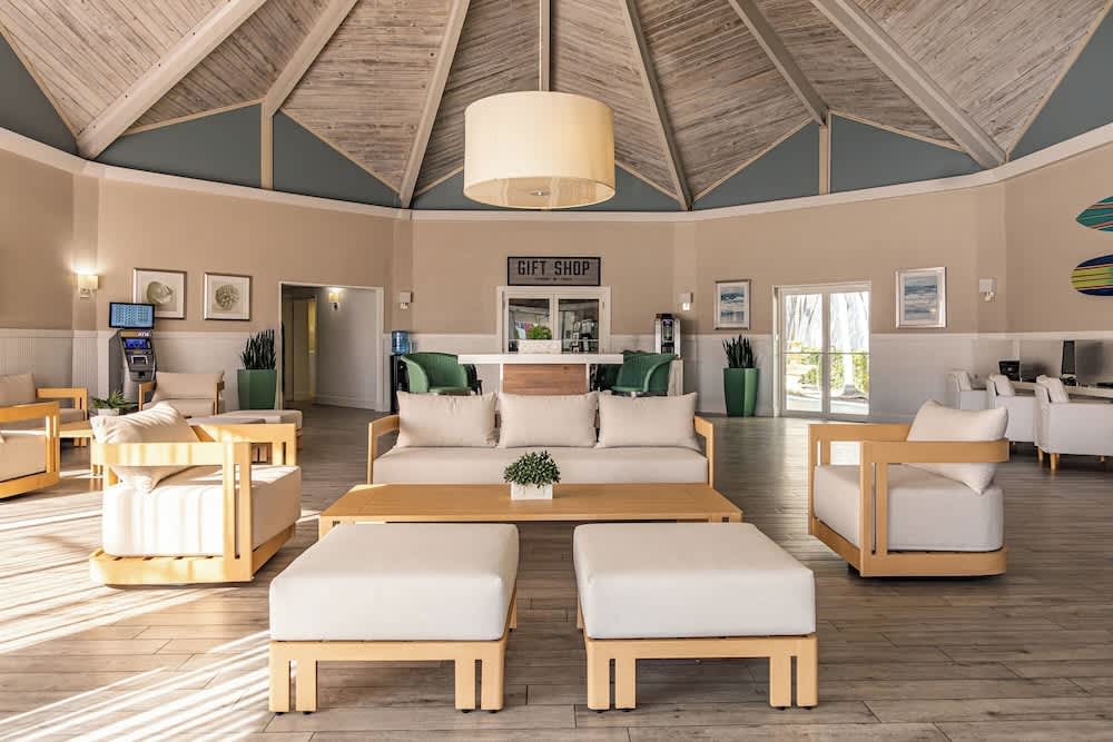 Palm Tree Club Miami 5