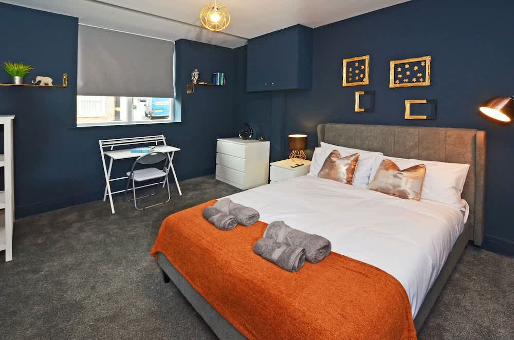Townhouse PLUS @ London Road Stoke 1