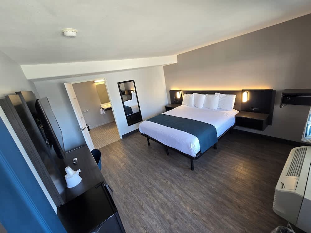 Motel 6 Los Angeles, CA - Downtown 5