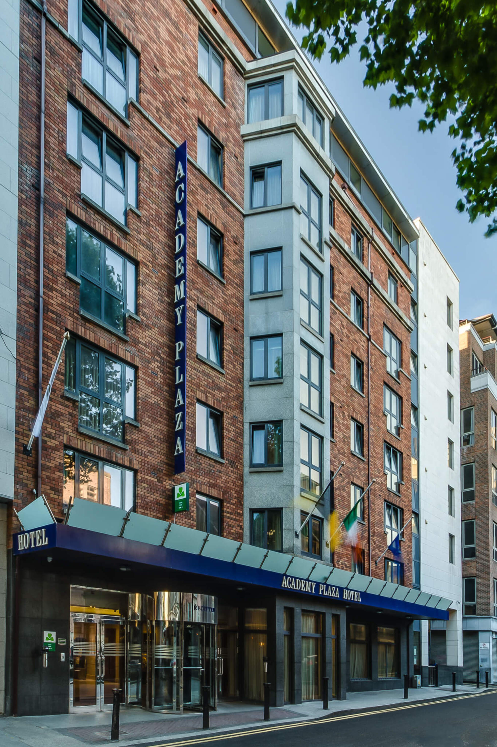 Academy Plaza Hotel 1