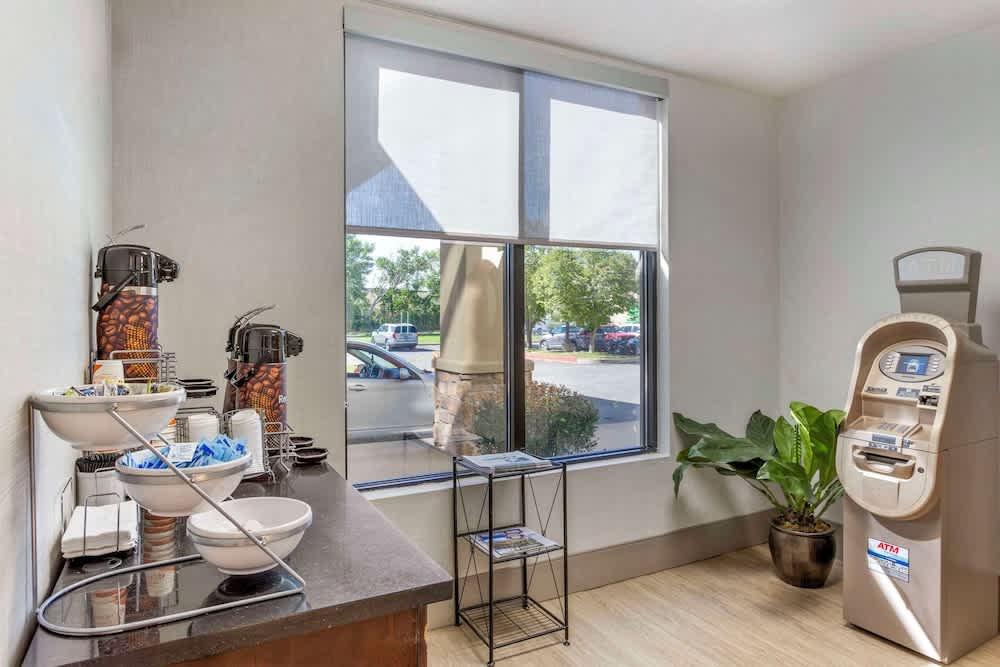 Comfort Suites Ogden Conference Center 2