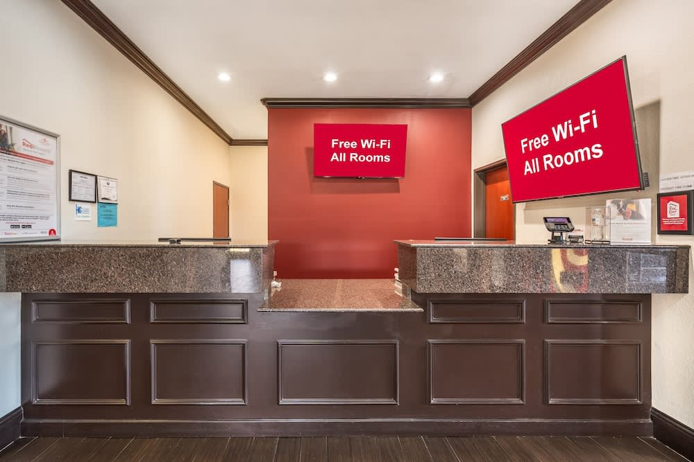 Red Roof Inn & Suites Sulphur Springs 4