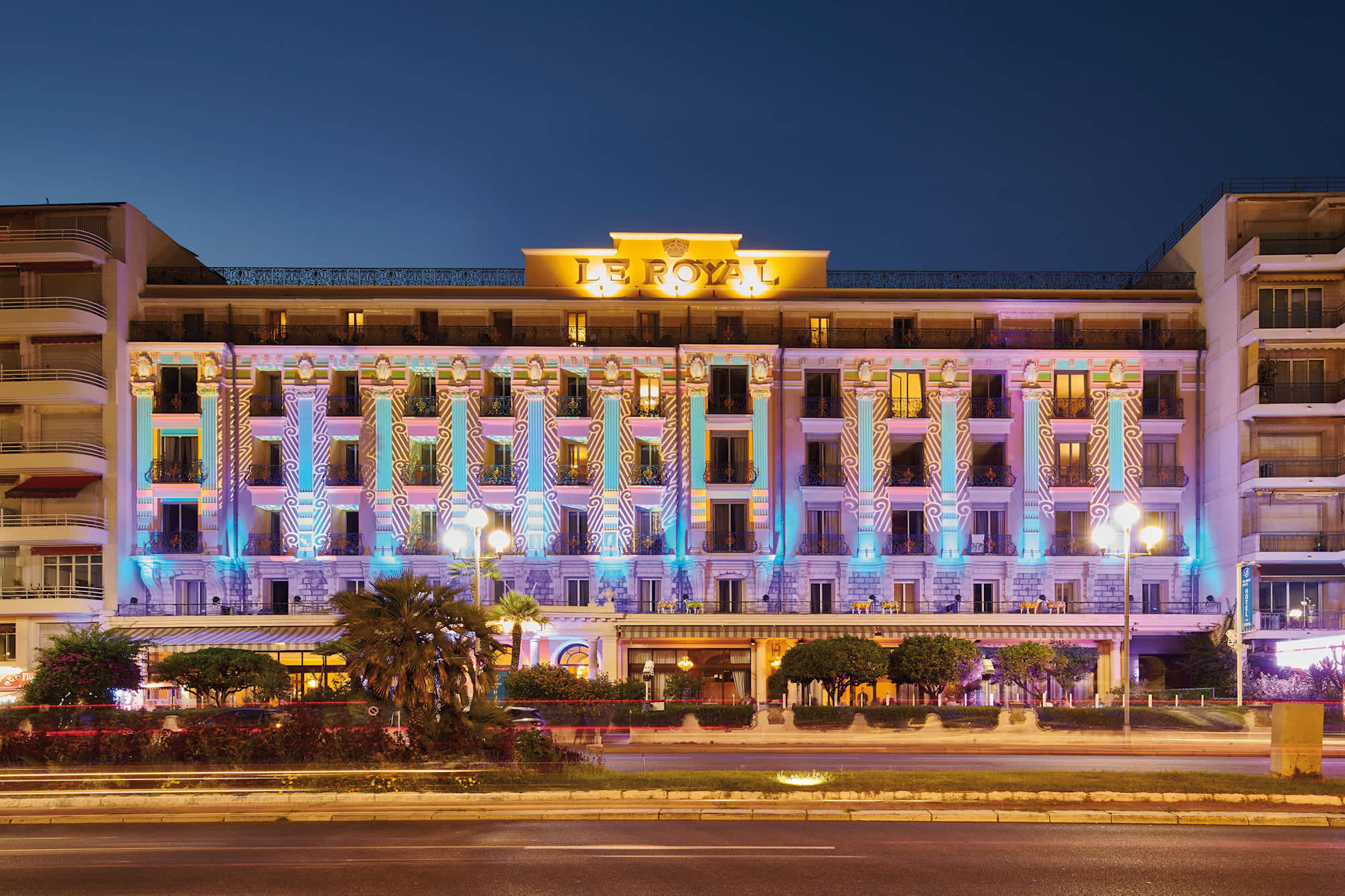 Hôtel Le Royal Promenade des Anglais 1