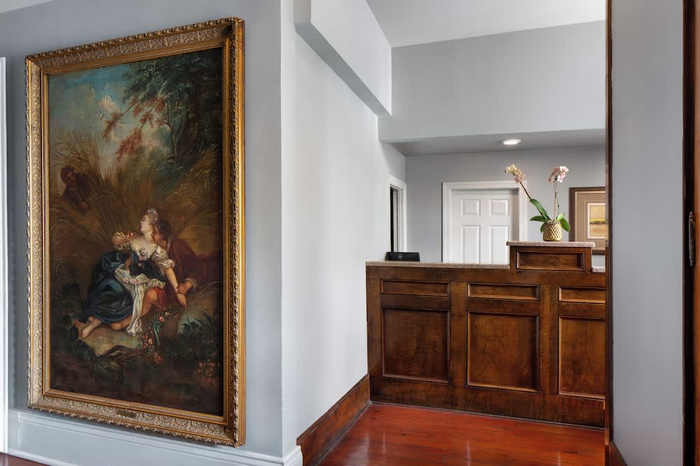 New Orleans Courtyard Hotel by the French Quarter 4