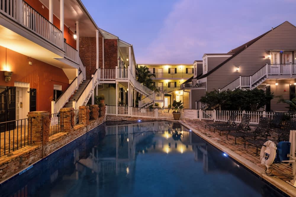New Orleans Courtyard Hotel by the French Quarter 1