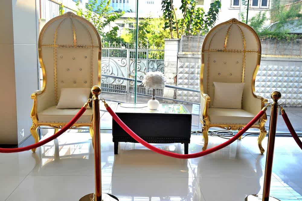 Boss Suites Nana Hotel 4