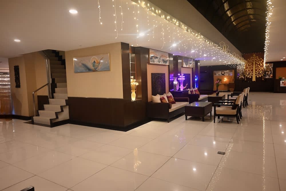 Boss Suites Nana Hotel 3