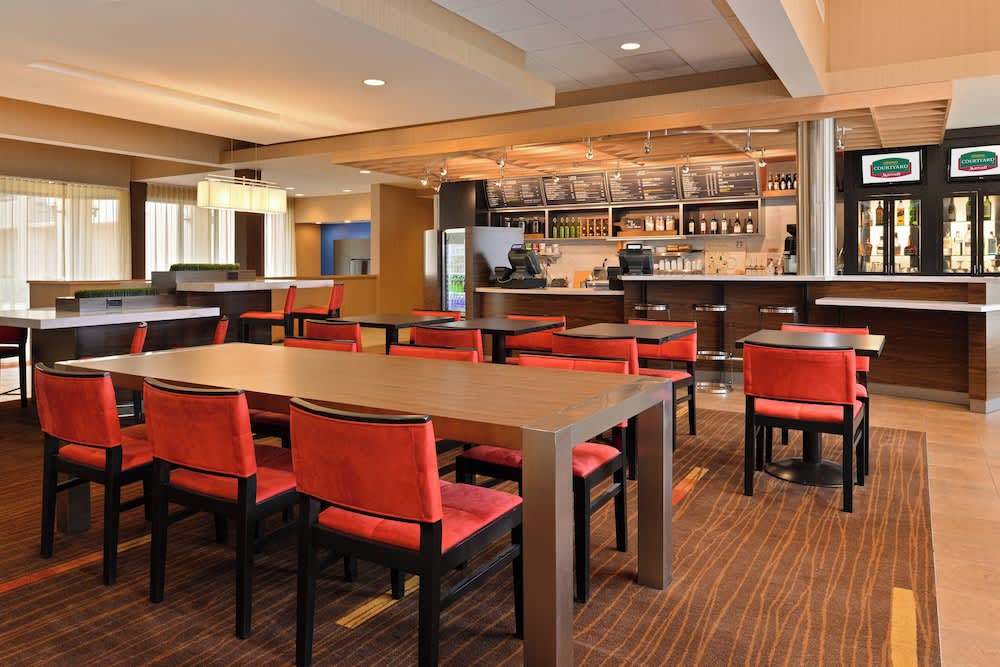 Courtyard by Marriott Dallas Northwest 1