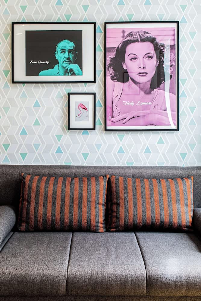 Best Western Plus Celebrity Suites 5