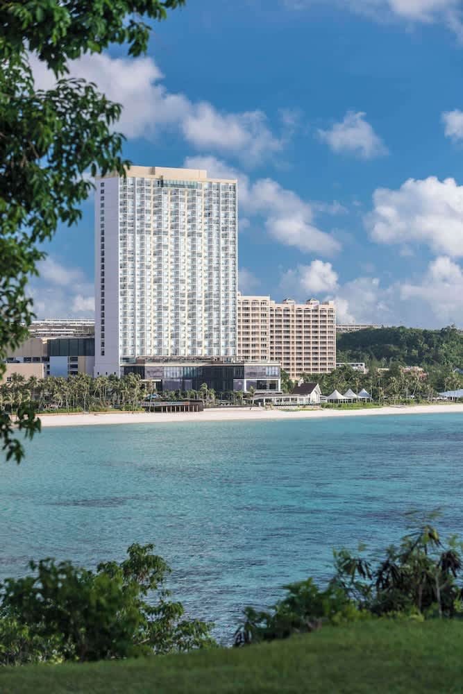 Dusit Thani Guam Resort 1