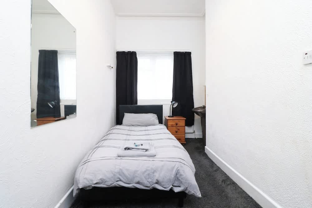 Pebbles Guest House room 16 1
