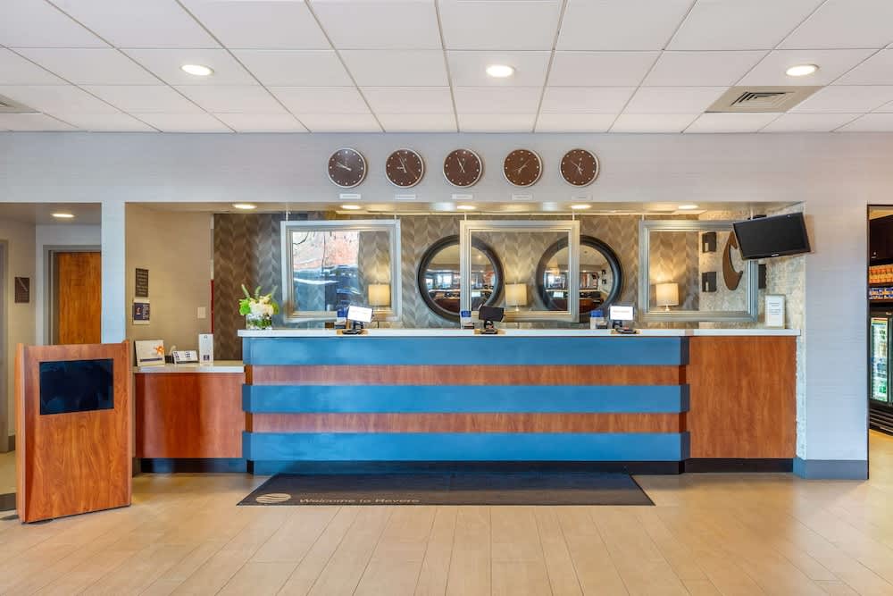 Comfort Inn & Suites Logan International Airport 2