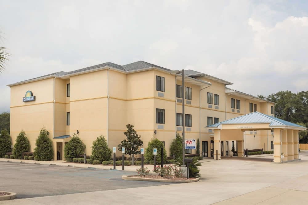 Days Inn by Wyndham Semmes Mobile 1