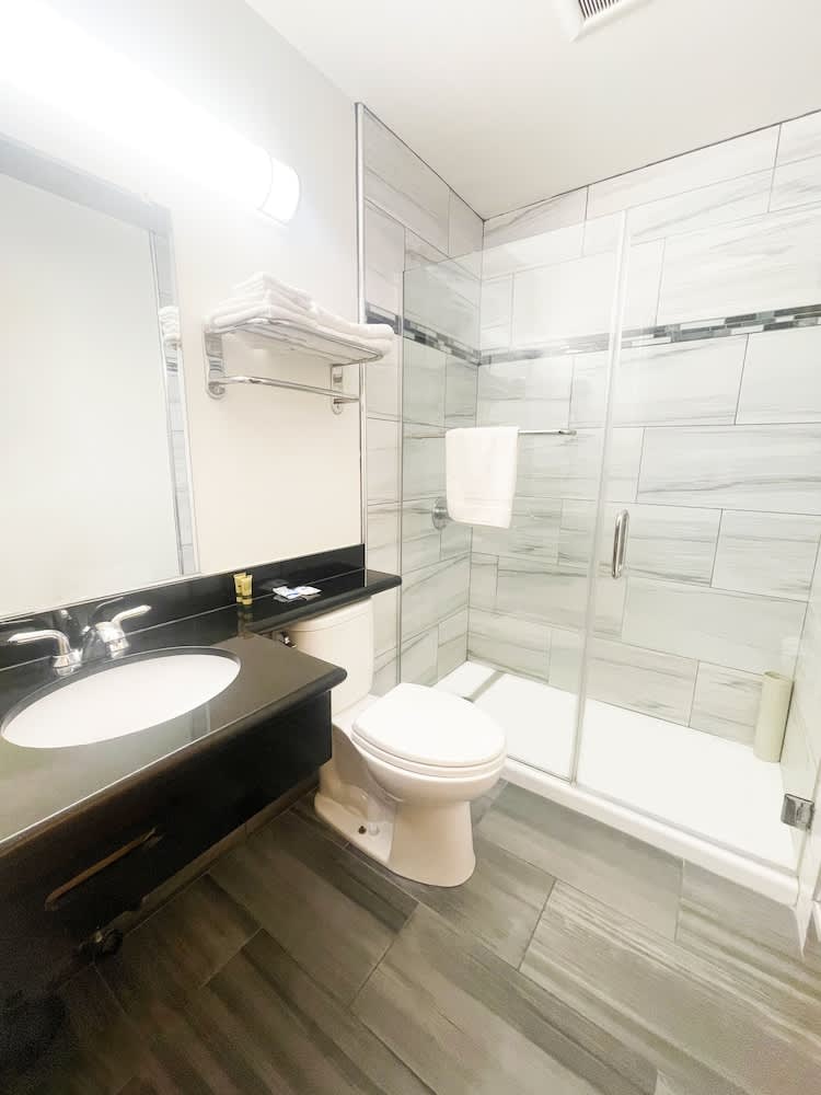 Rodeway Inn Civic Center 2