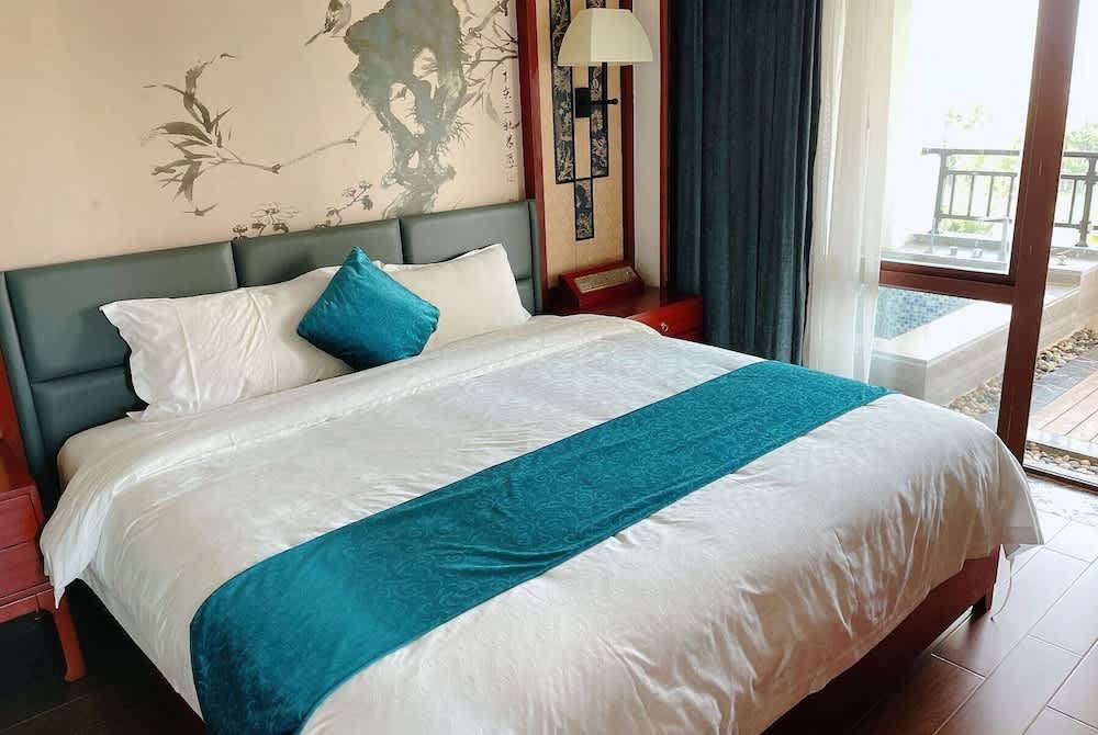 Ramada by Wyndham Wanning Resort 5