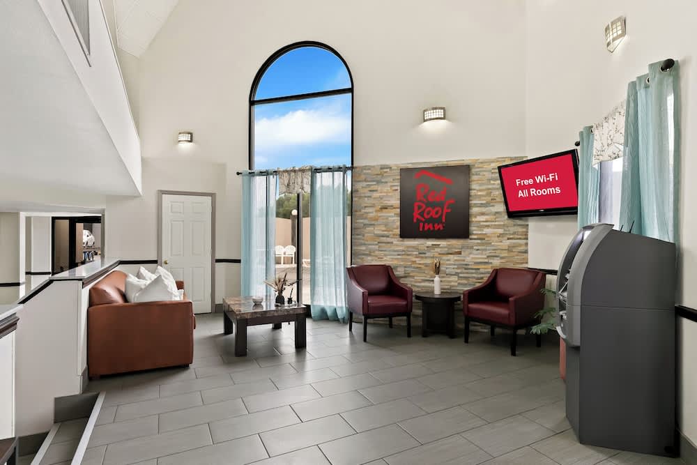 Red Roof Inn & Suites Duncan 2