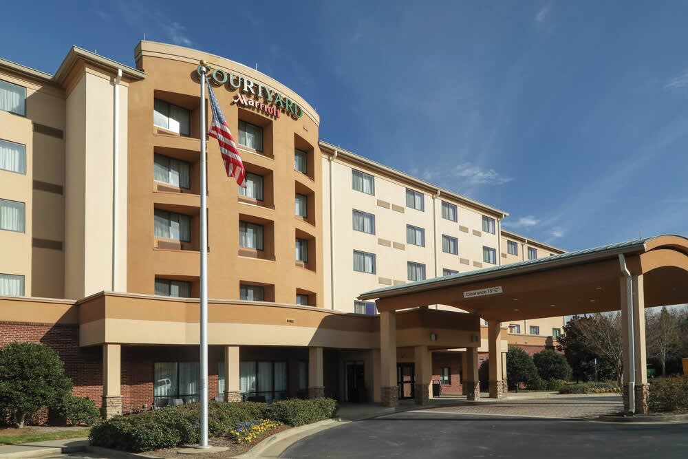 Courtyard by Marriott Atlanta Buford Mall of Georgia 1