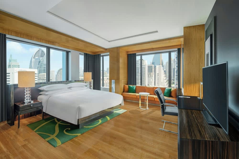 Renaissance Bangkok Ratchaprasong Hotel by Marriott 1