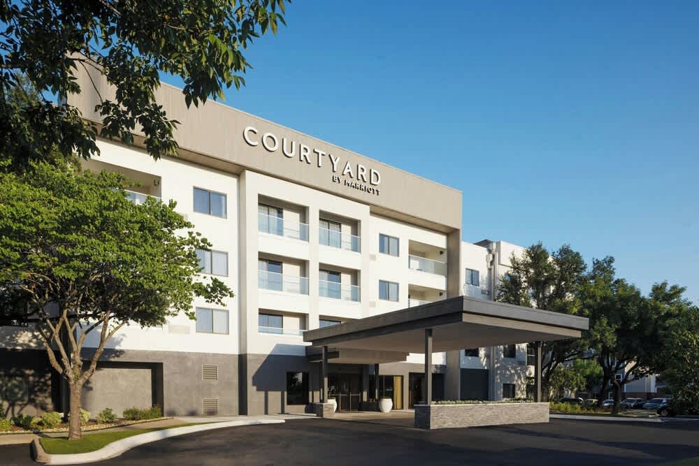 Courtyard Austin South 1